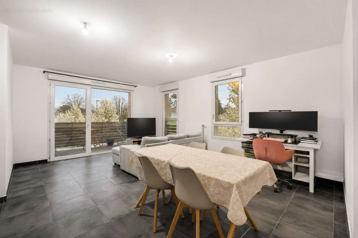 Photo 3 - Appartement à SIMANDRES