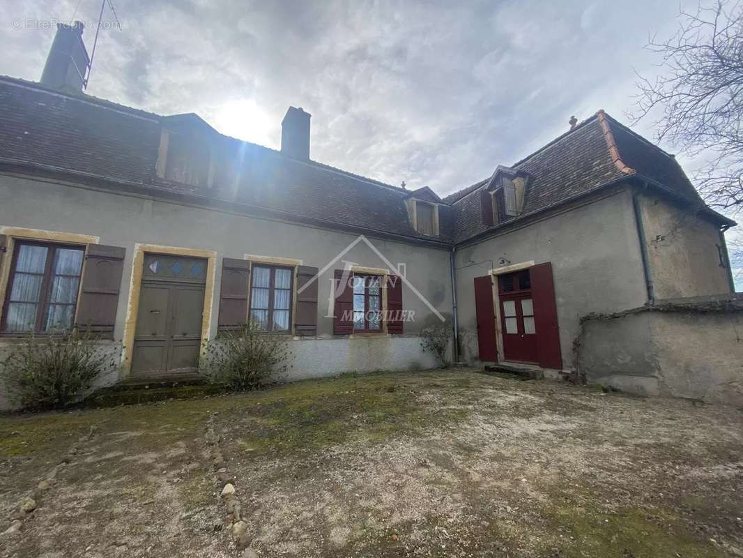 Maison à PIERREFITTE-SUR-LOIRE