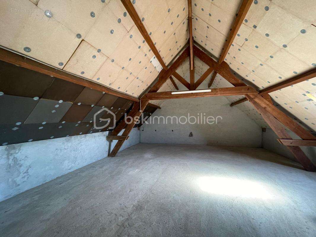 Maison à BRIARRES-SUR-ESSONNE