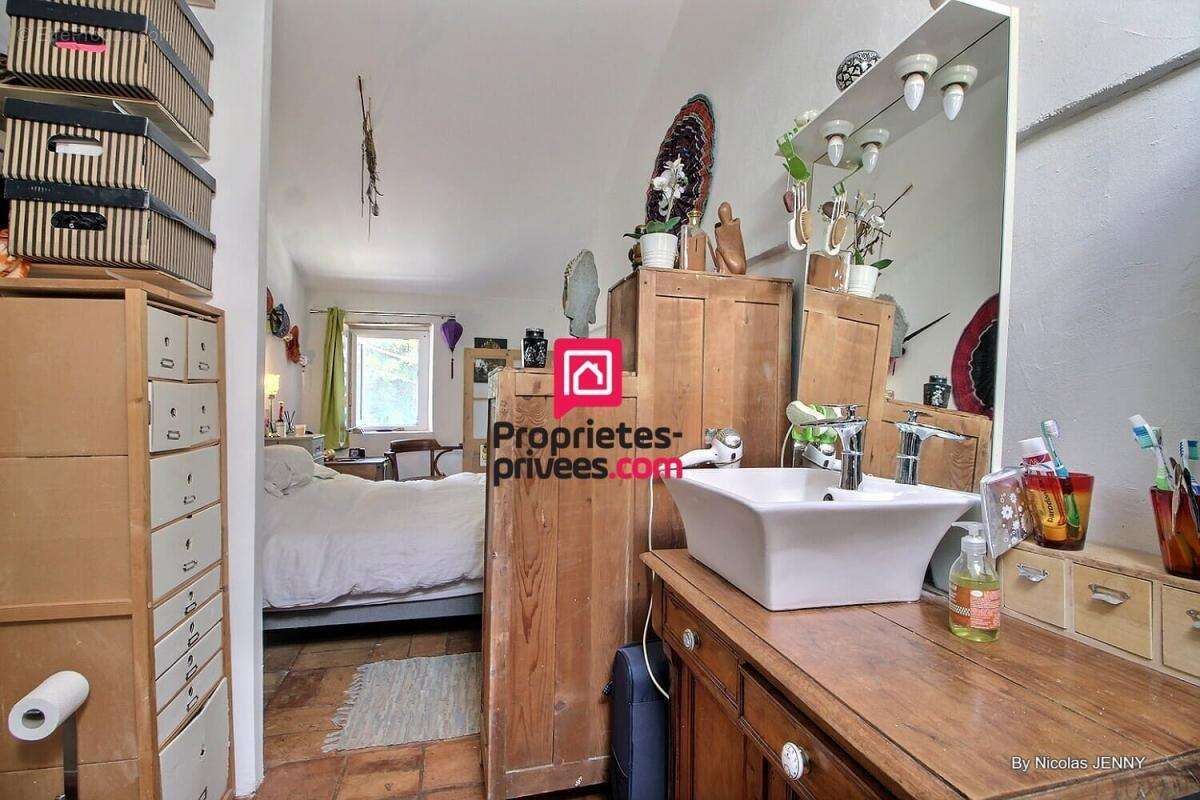 Maison à SUZE-LA-ROUSSE