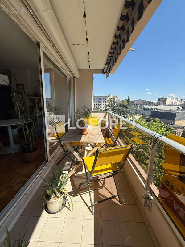 Appartement à LYON-8E