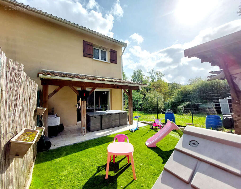Maison à BELIN-BELIET