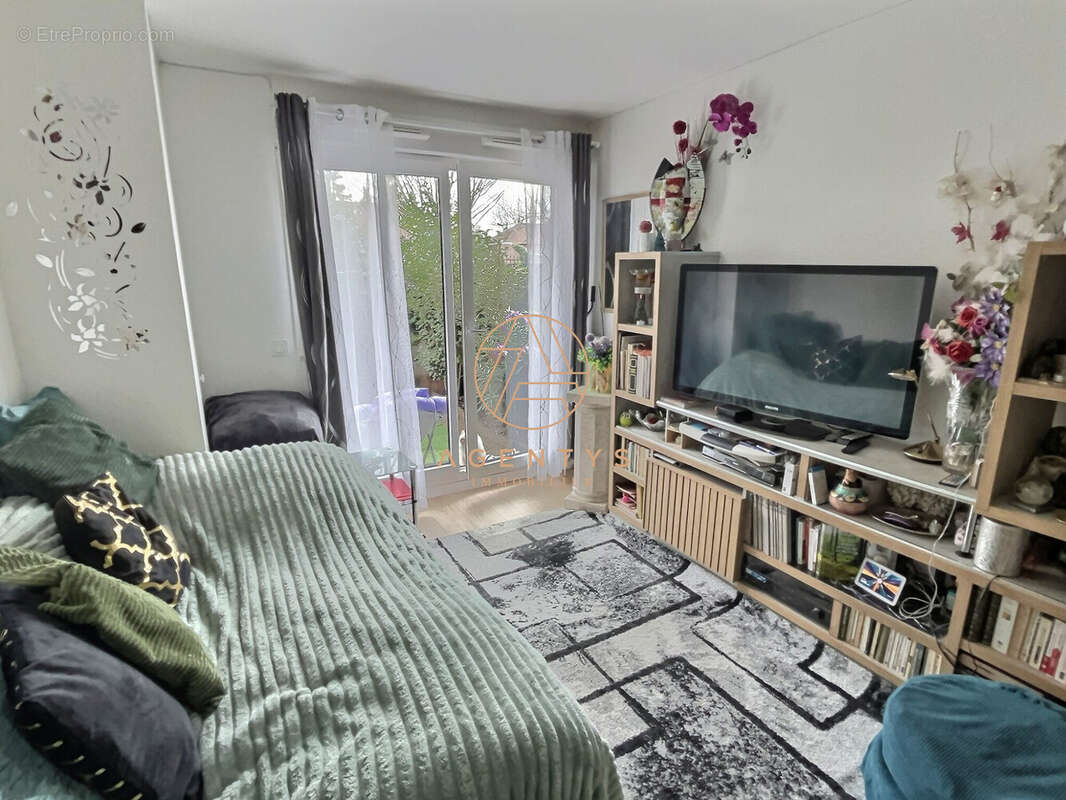 Appartement à CHENNEVIERES-SUR-MARNE
