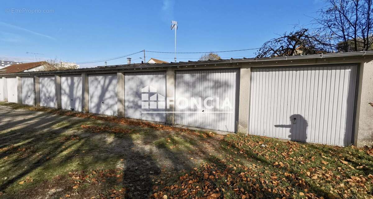 Appartement à DAMMARIE-LES-LYS