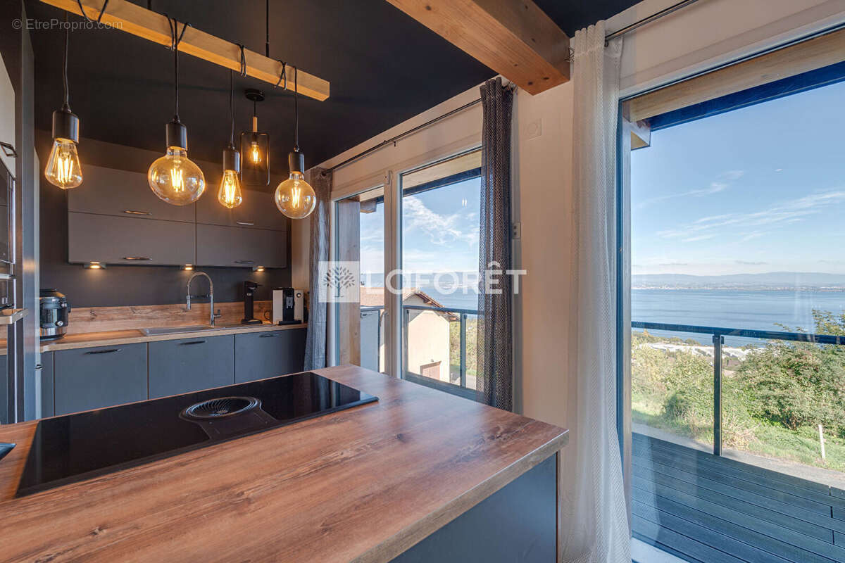 Appartement à EVIAN-LES-BAINS