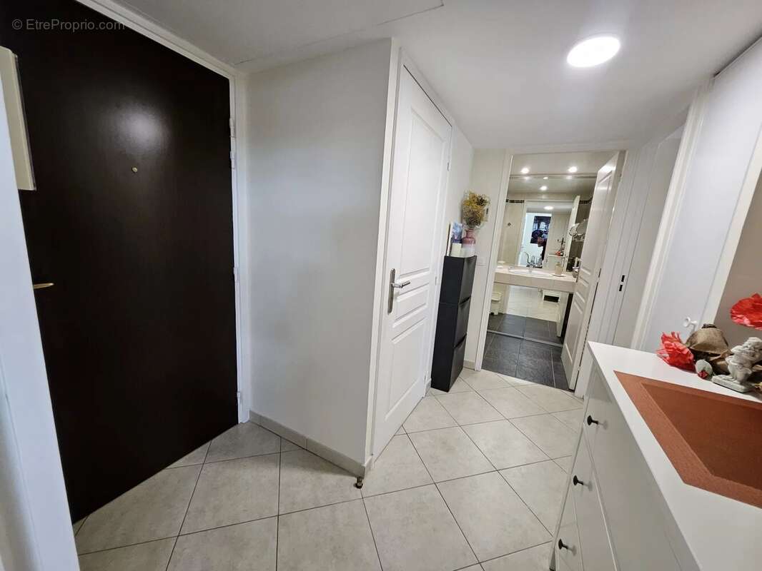 Appartement à VILLENEUVE-LOUBET