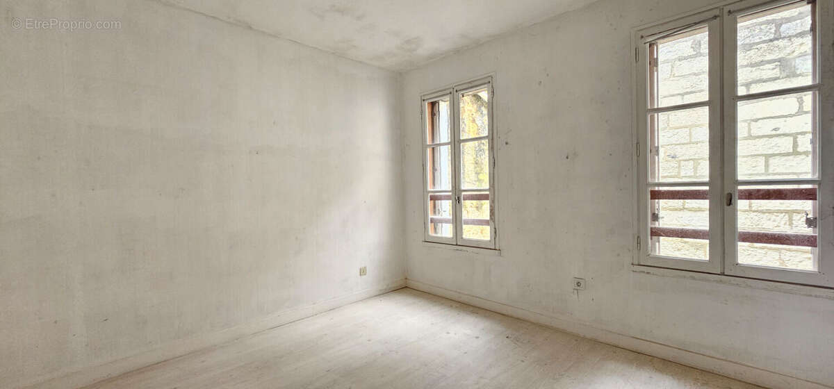 Appartement à SAINTES