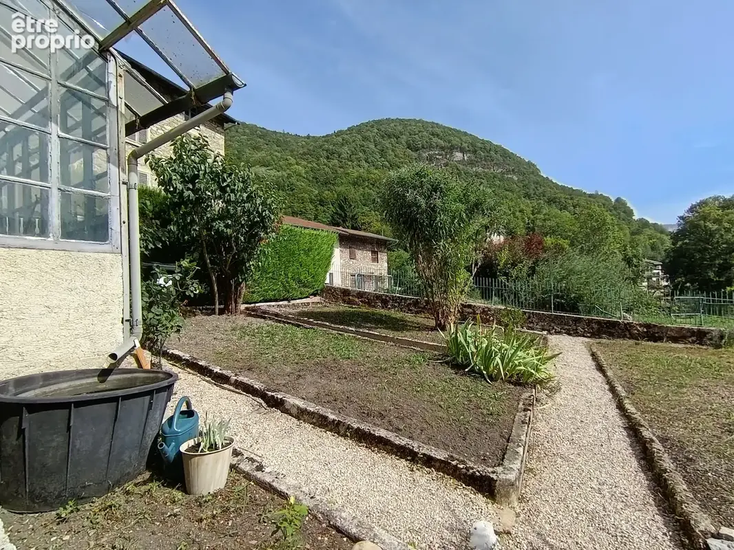 Spacieuse maison de village à vendre ARGIS 01230 - photo 5
