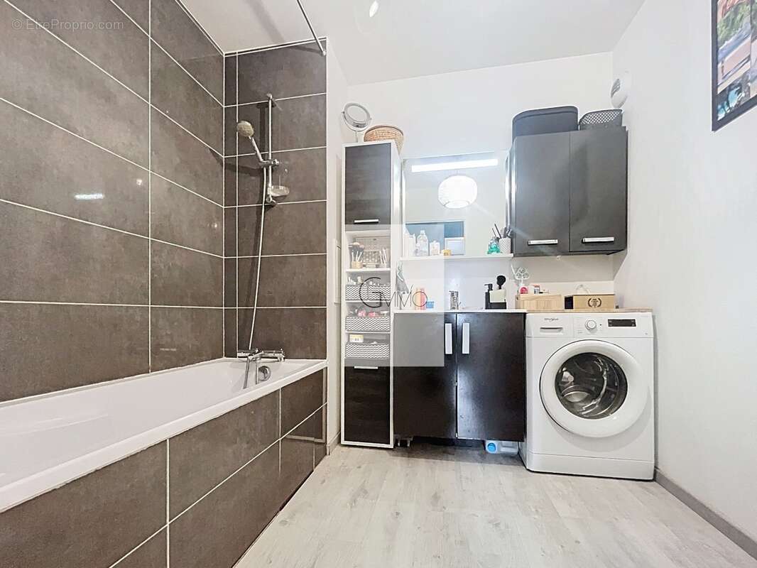 Appartement à NANTERRE