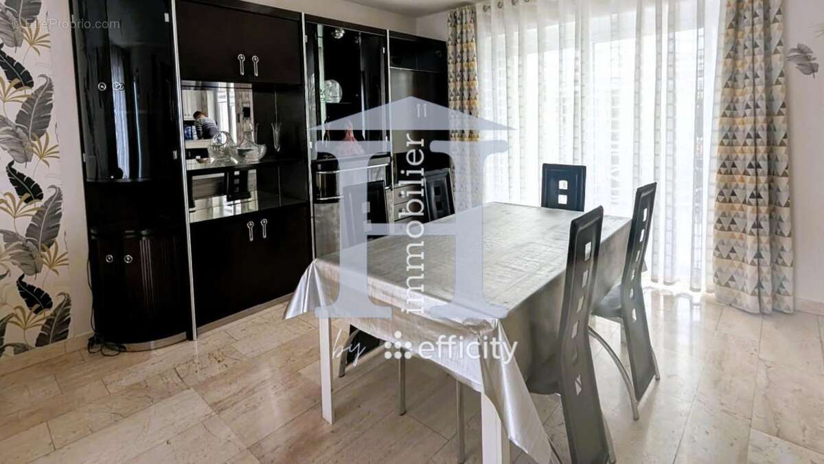 Maison à COURRIERES