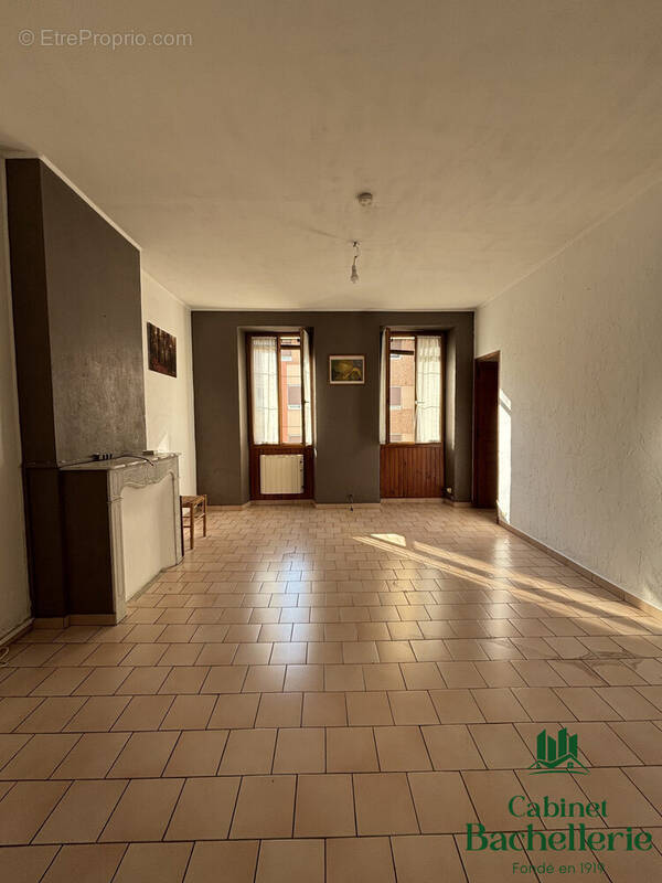 Appartement à MARSEILLE-2E