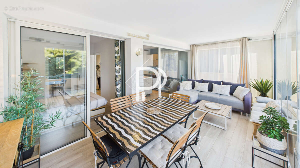 Appartement à GRIMAUD