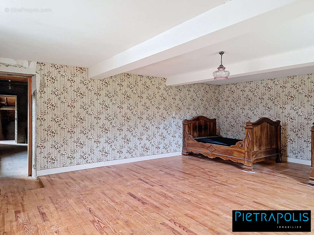 Maison 149 m² à Saint-Racho  - photo 9