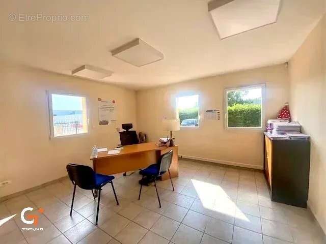 BUREAUX 210 m² Les Essarts Grand Couronne - photo 3