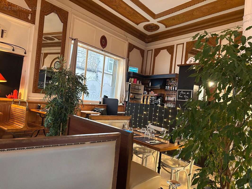 Autre à LONS-LE-SAUNIER