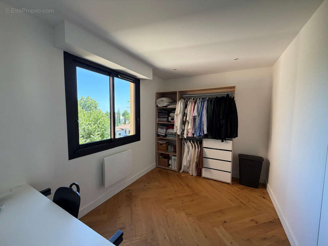 Magnifique appartement T3 80m2 - double balcon - box cave - parking - Bordeaux Caudéran - photo 7