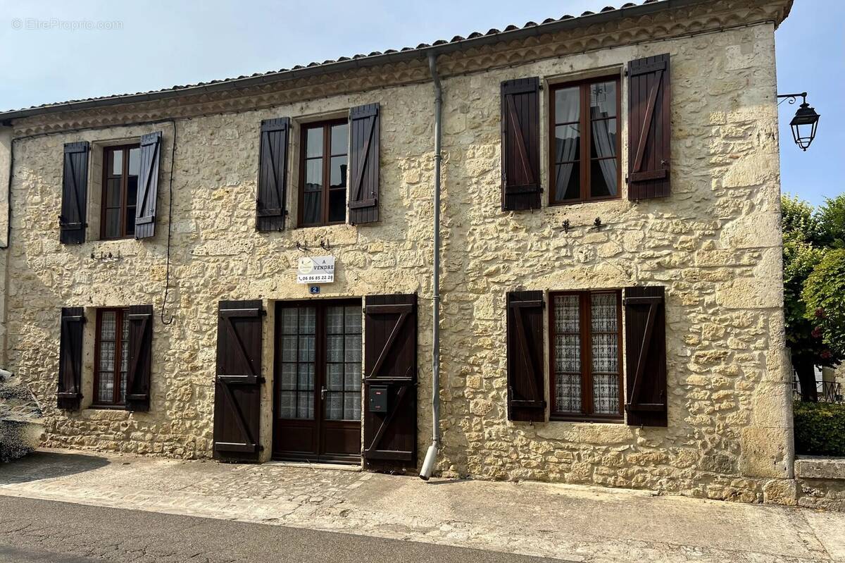 Maison à MONFORT