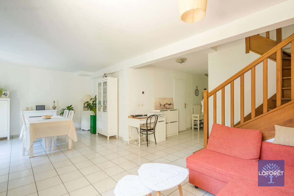 Maison à LES PAVILLONS-SOUS-BOIS