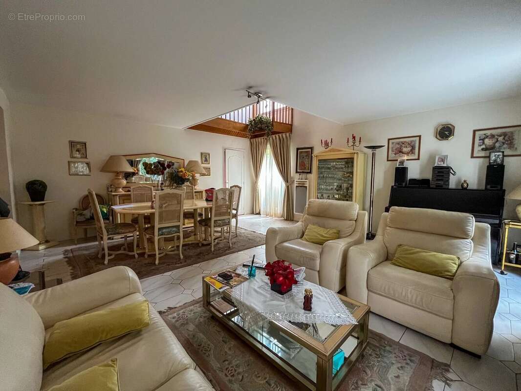 Appartement à LE RAINCY