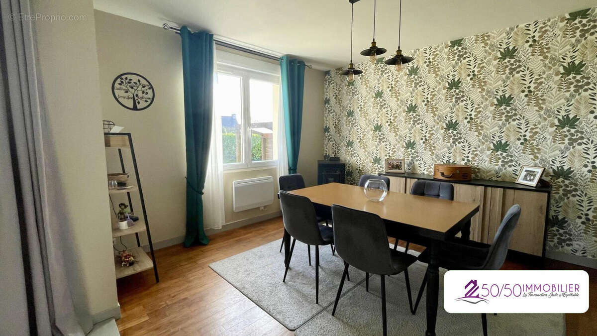 Maison à PLOUZEVEDE