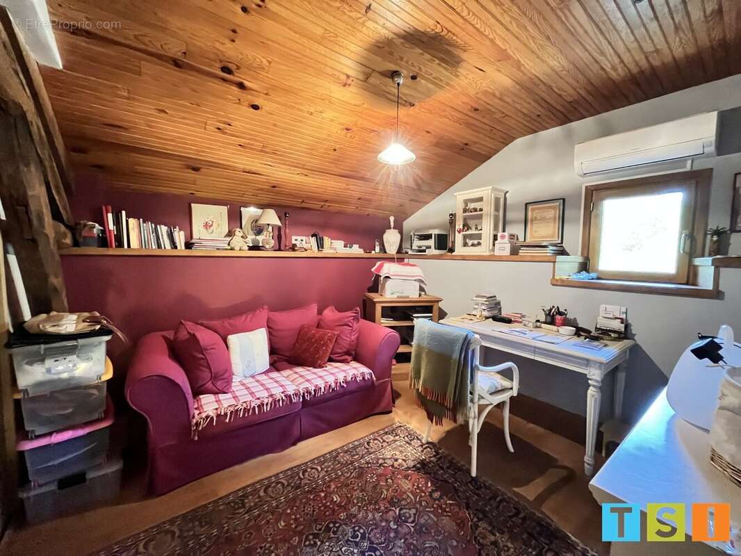 Troubat : Maison de village de charme entièrement rénovée par des artisans au coeur de la Barousse - photo 8