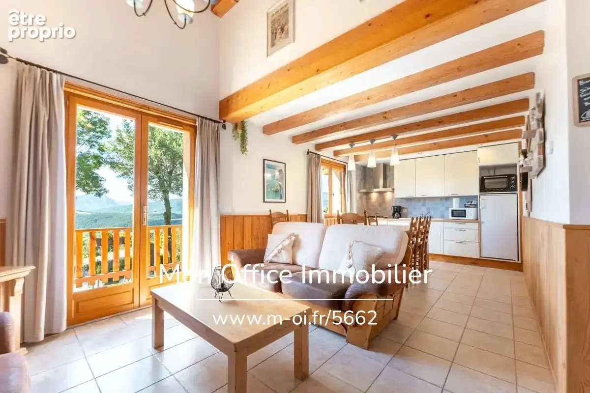 Référence : 7162-MTE - Bâtisse avec gîtes de 400 m2 - piscine - vue magnifique sur le Lac - photo 5