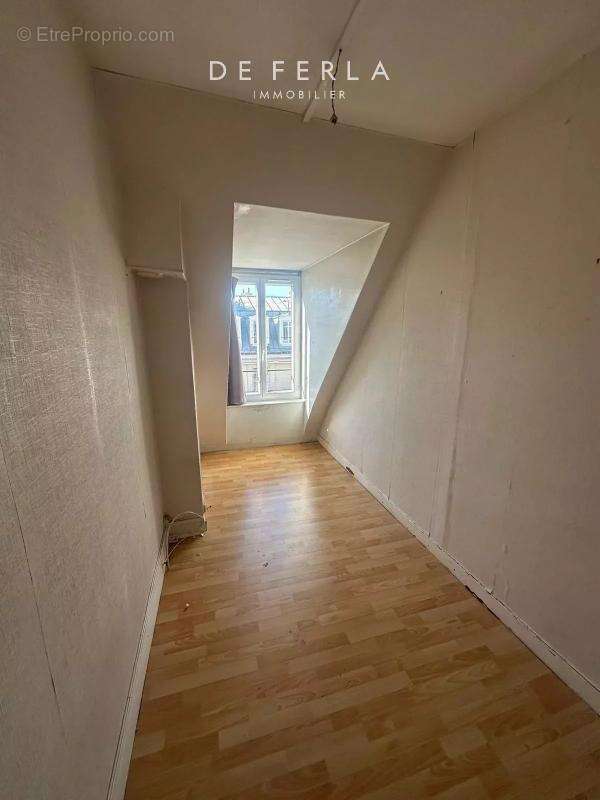 Appartement à PARIS-8E