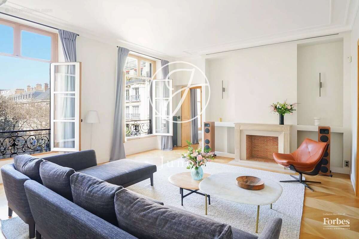 Appartement à PARIS-5E