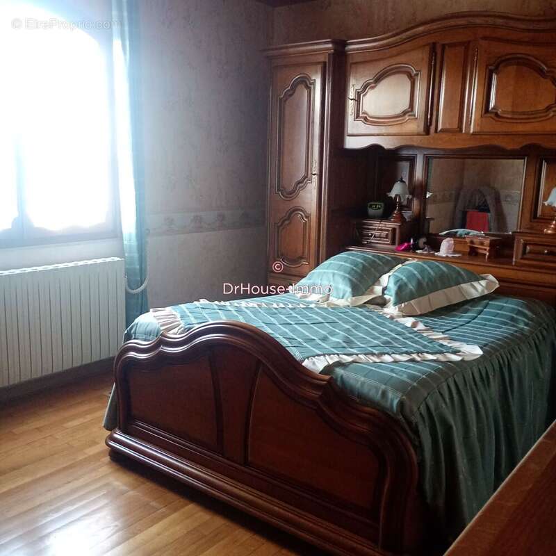 Maison 160 m² à Craponne-Sur-Arzon  - photo 7