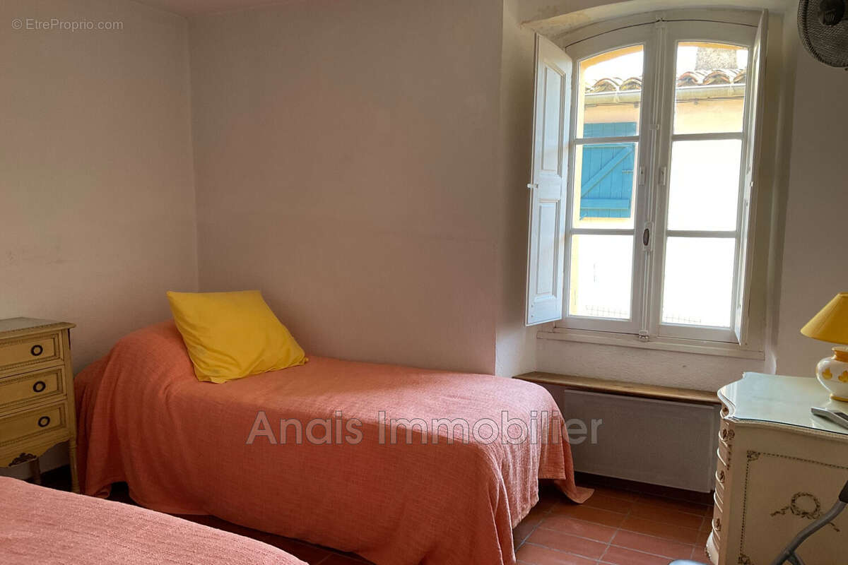 Appartement à COGOLIN