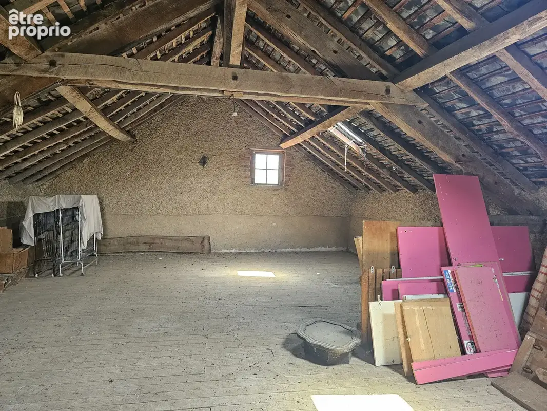 Ancienne ferme à rénover avec grange et  dépendances - photo 9