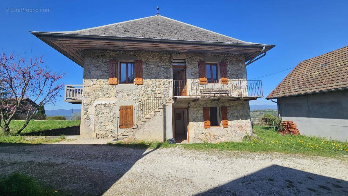 Maison à MONTCEL