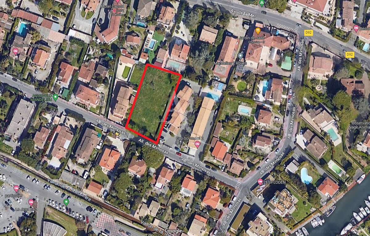 Terrain à MANDELIEU-LA-NAPOULE