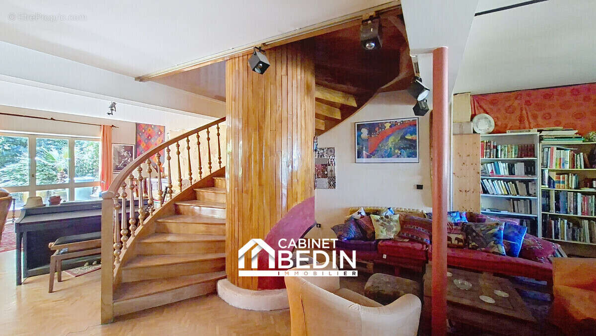 Maison 305 m² à Toulouse  - photo 3