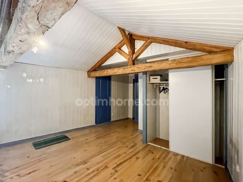 Maison à VALENCE-SUR-BAISE