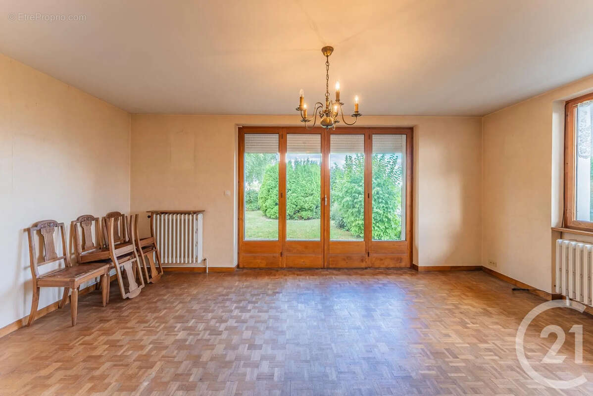 Maison à SAINT-PAUL-EN-CHABLAIS