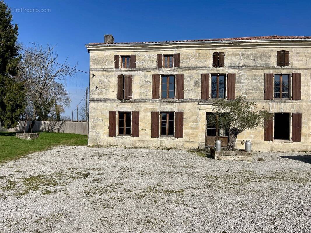 Maison à AUTHON-EBEON