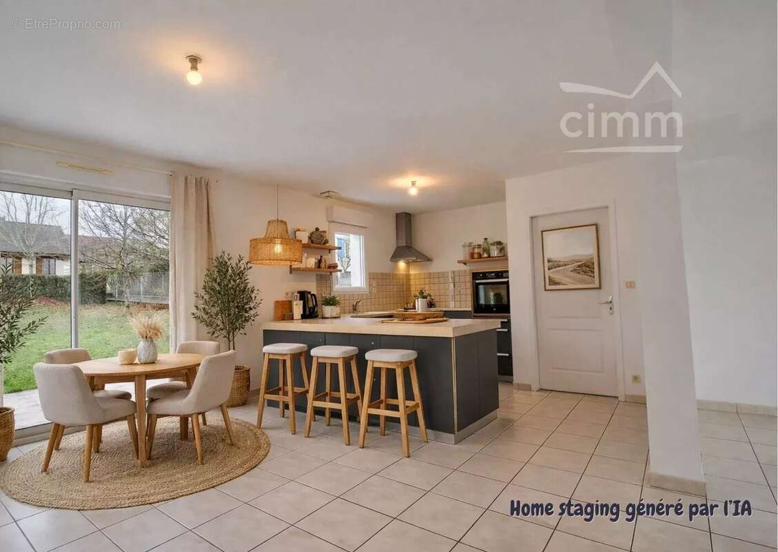 Maison à MONTLOUIS-SUR-LOIRE