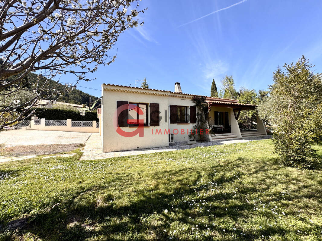 Maison à SOLLIES-PONT
