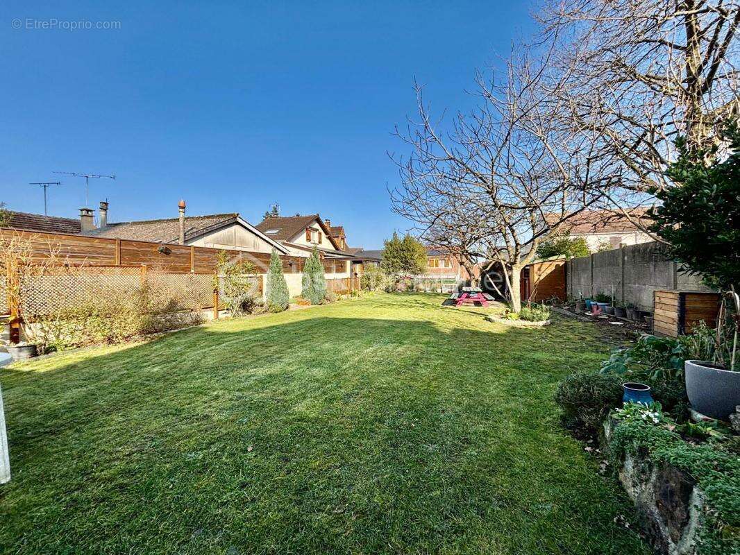 Maison à BONNEUIL-SUR-MARNE