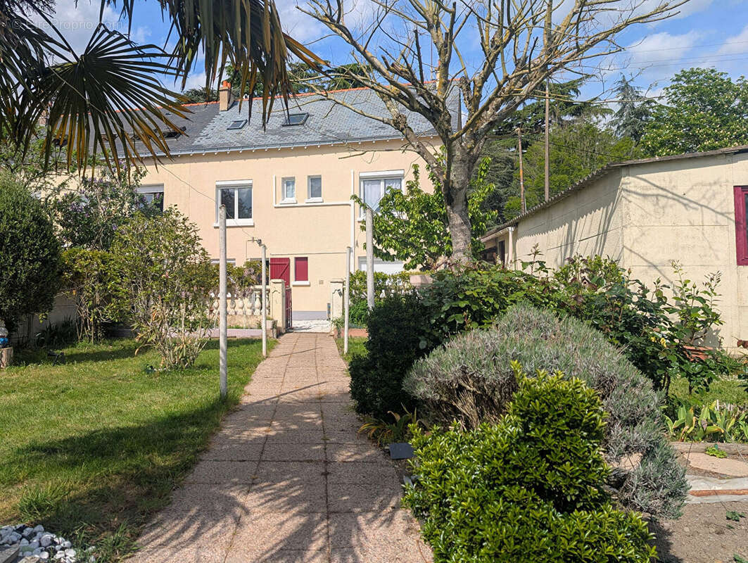 Maison à SAINTE-GEMMES-SUR-LOIRE