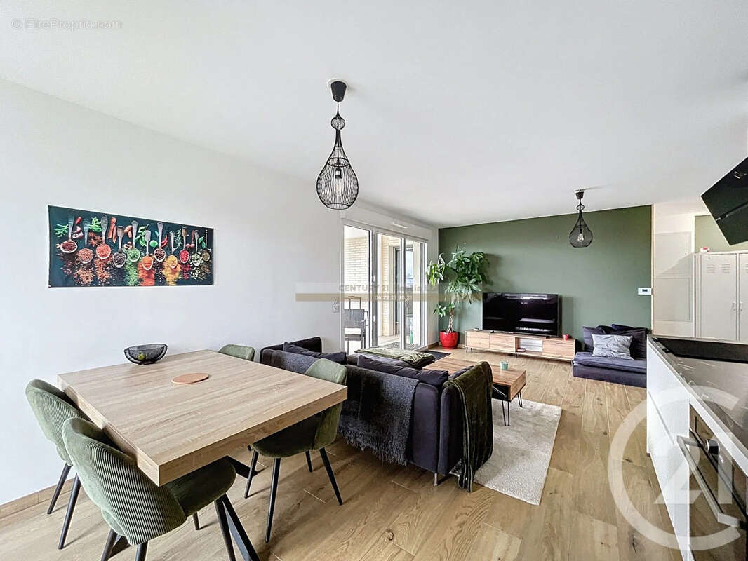 Appartement à DECINES-CHARPIEU