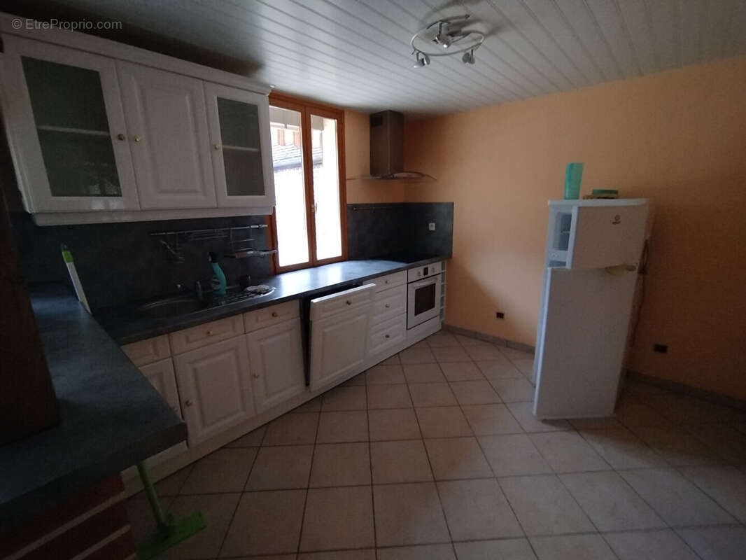 Maison à SEMUR-EN-VALLON