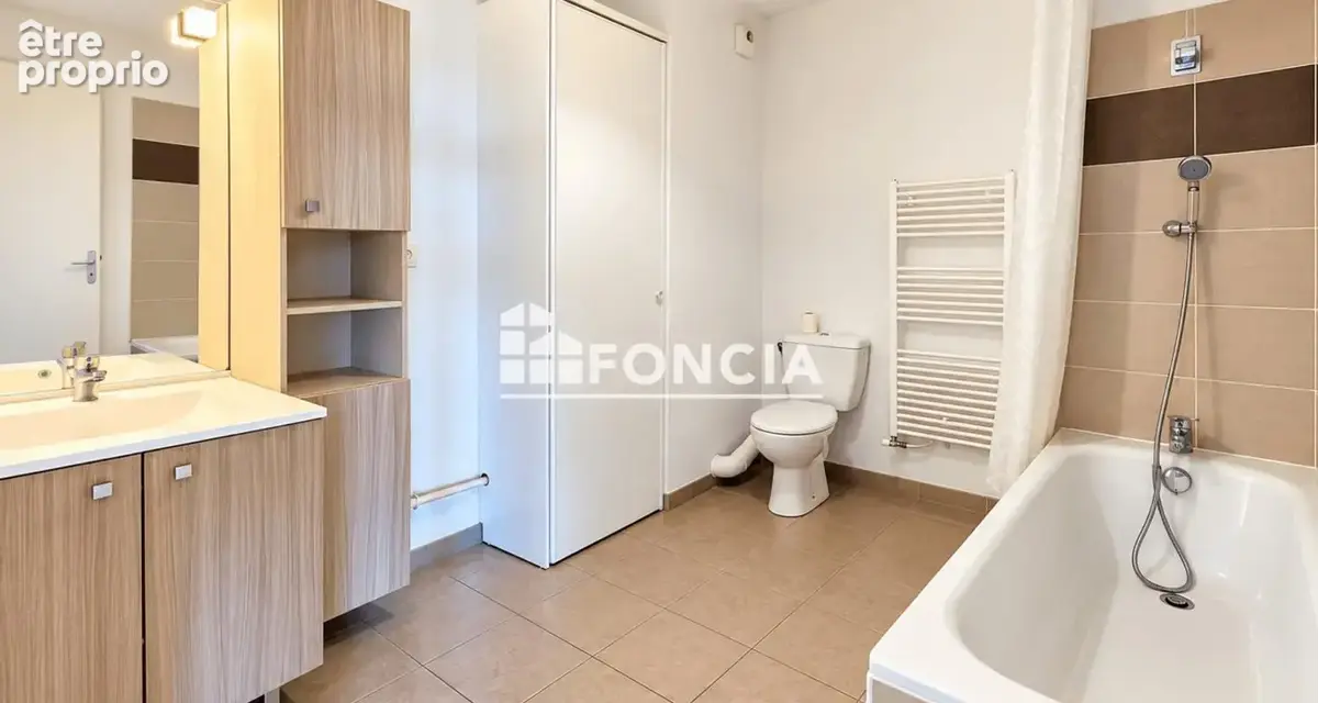 Appartement T2 47,29 m² avec balcon et vue dégagée – Cenon - photo 4