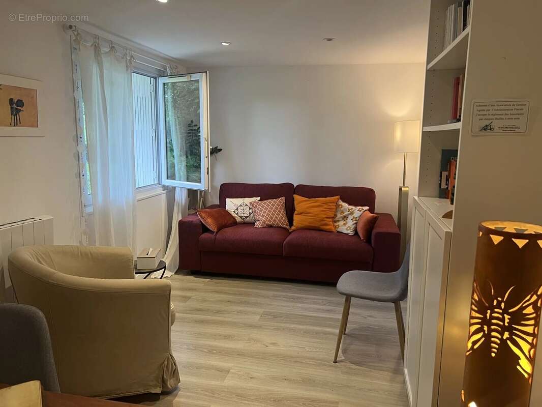 Maison à CHEVRIERES