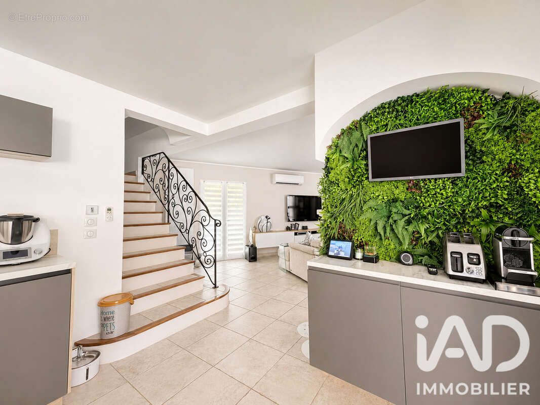 Maison 125 m² à Aubagne  - photo 9