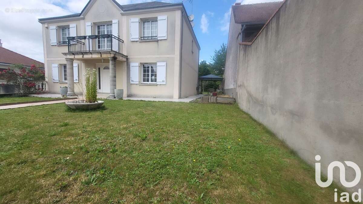 Maison 170 m² à Amilly  - photo 2