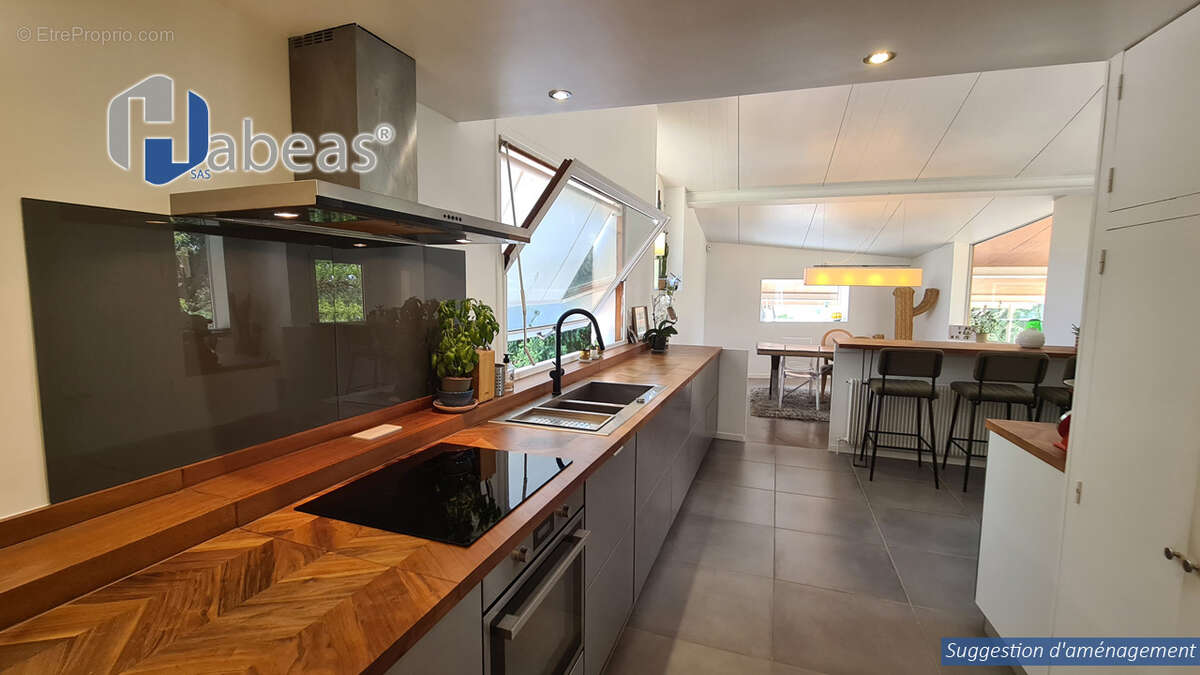 À 45 min de Lyon – Maison d’architecte unique de 330m², 6 chambres, avec piscine 10x5 au cœur de 5 800 m² de parc arboré - photo 8