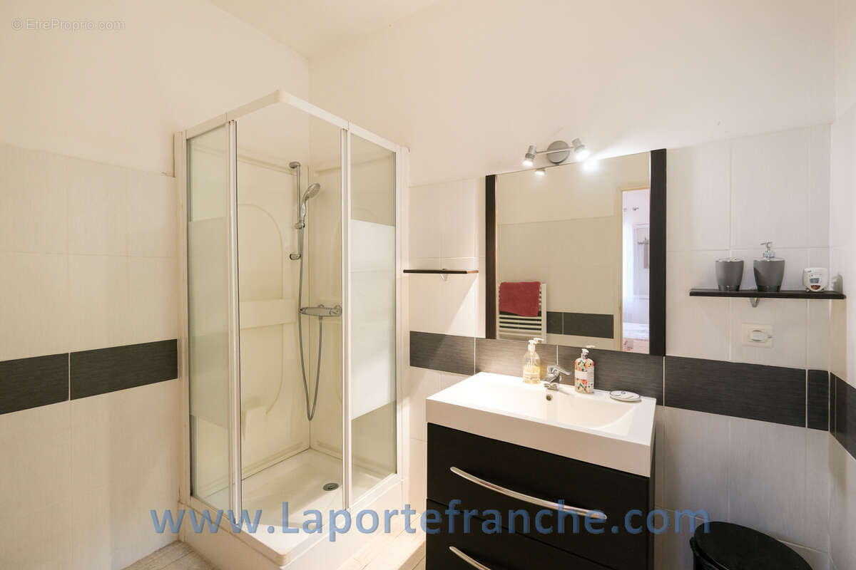 Saint-Paul de Vence Haut de Villa 140 m2, 4 pièces avec Terrasses et Jardin - photo 12