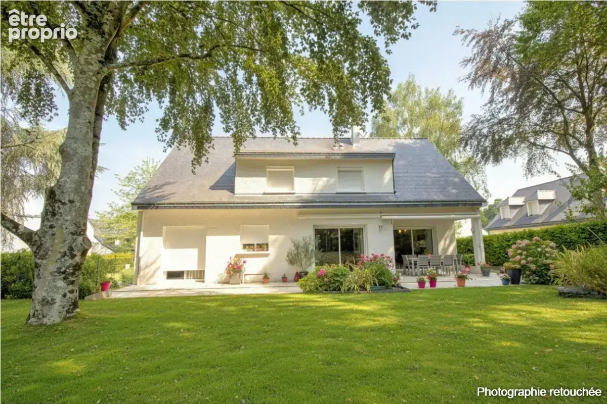 Maison au Parc de la Haye à Avrillé, 8 pièce(s) sur 190 m2 habitables - photo 2